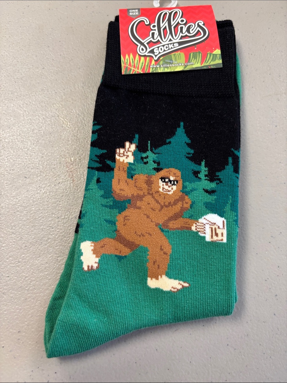 Sillies Men's Green Bigfoot Novelty Crew Socks